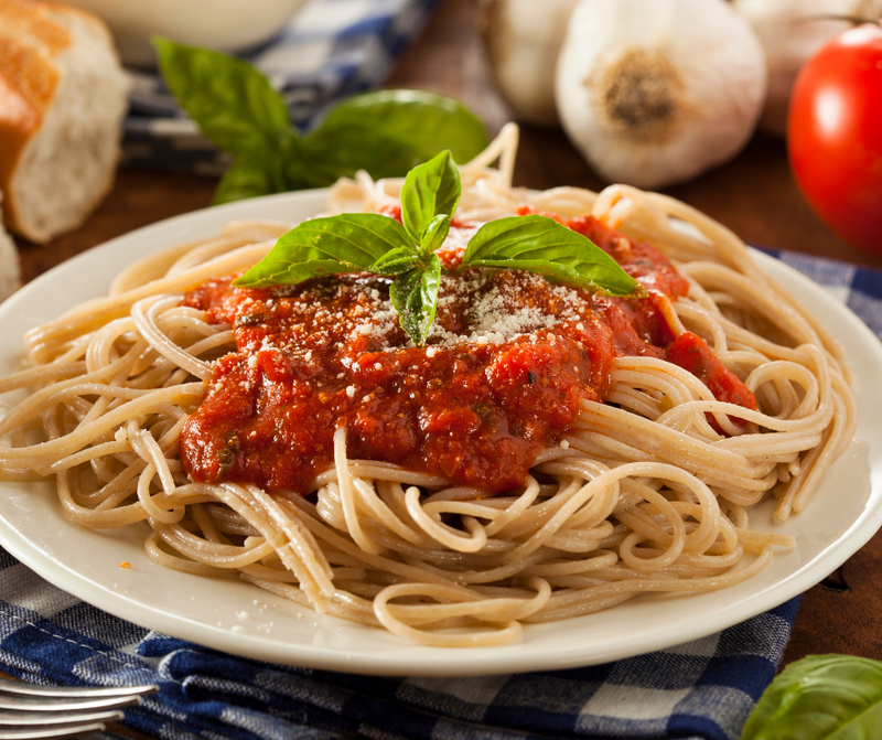 Spaghetti with marinara and fresh basil